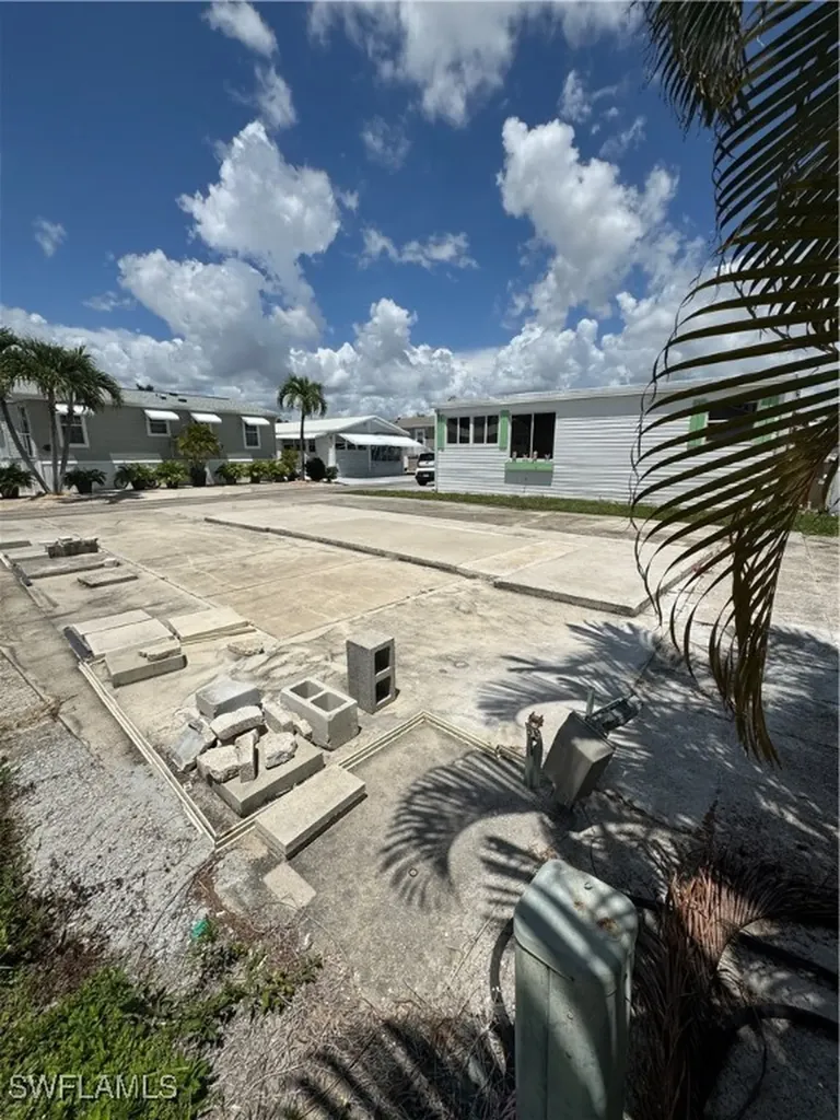 5769 Pink Panther Drive Fort Myers FL 33908