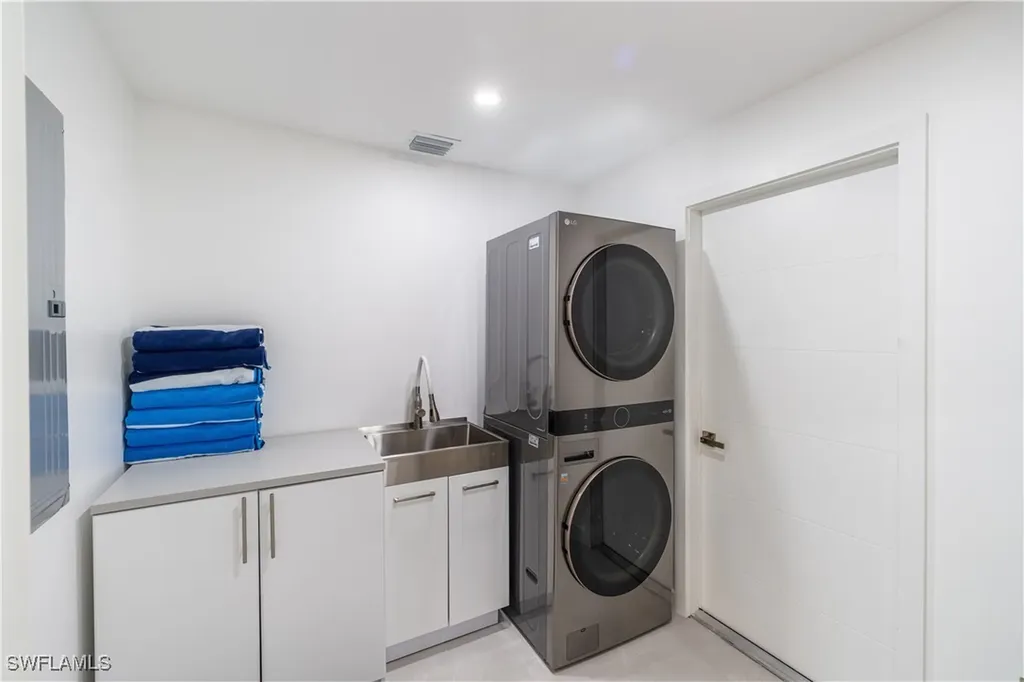1575 Osprey Avenue Naples FL 34102