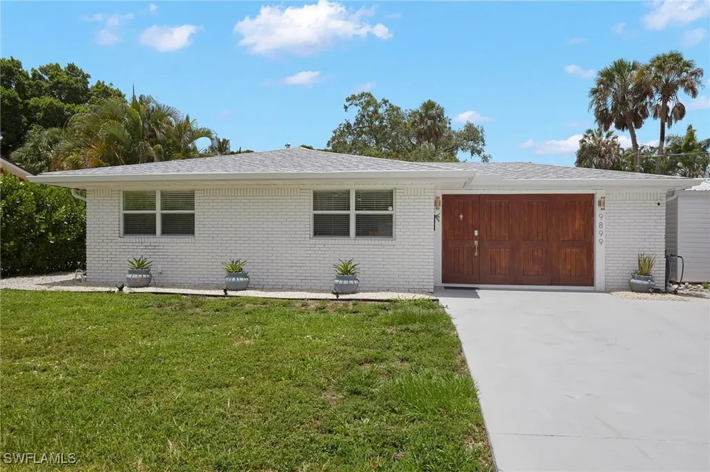 9899 Pennsylvania Avenue Bonita Springs FL 34135