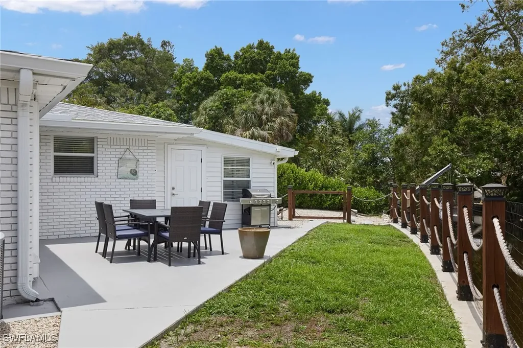 9899 Pennsylvania Avenue Bonita Springs FL 34135