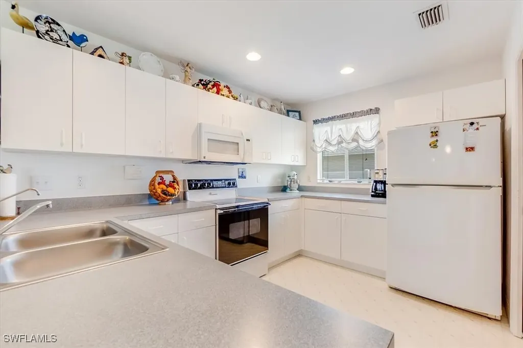 3824 SW 10th Place Cape Coral FL 33914