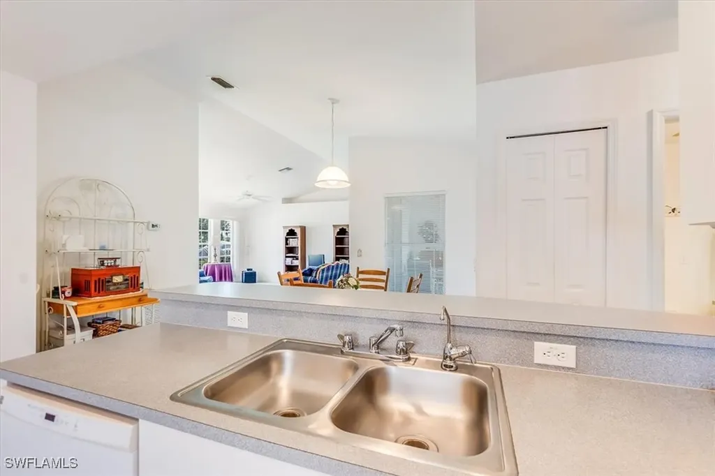 3824 SW 10th Place Cape Coral FL 33914