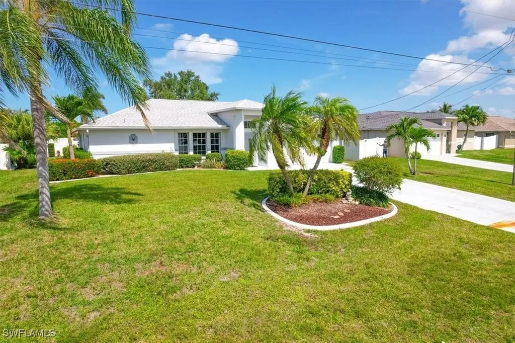 3824 SW 10th Place Cape Coral FL 33914