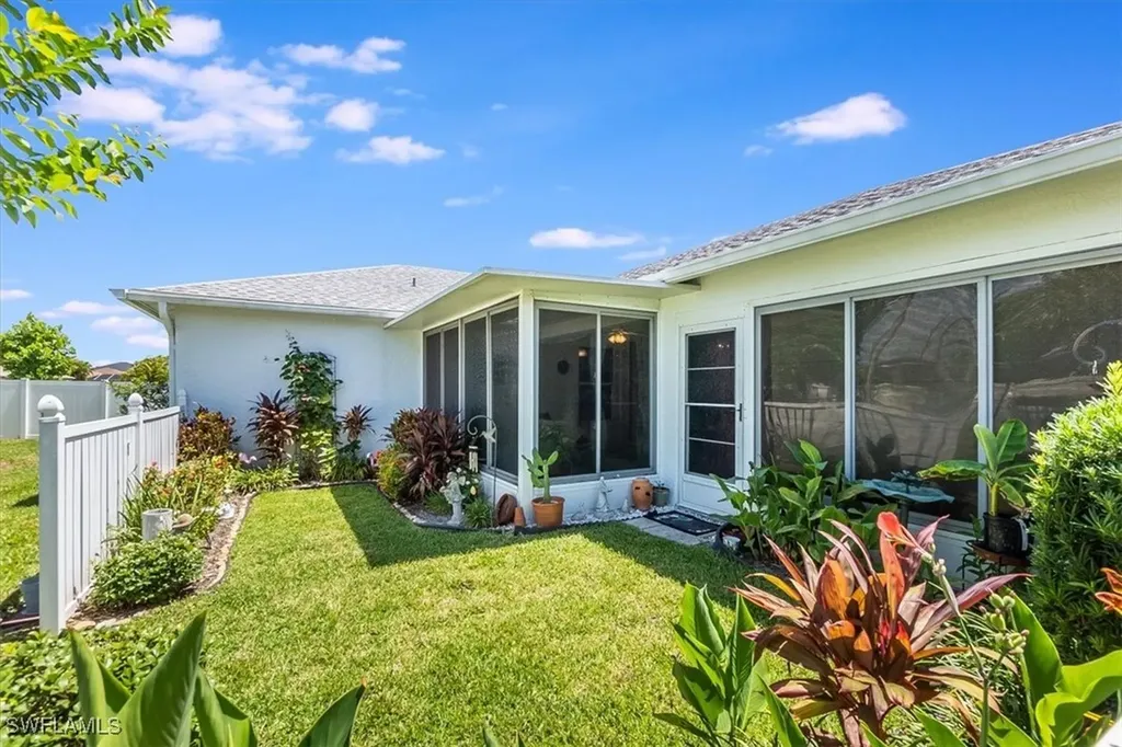 3824 SW 10th Place Cape Coral FL 33914
