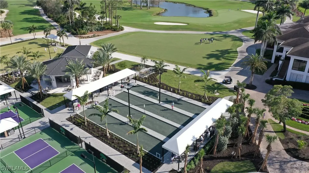 858 Wyndemere Way Naples FL 34105