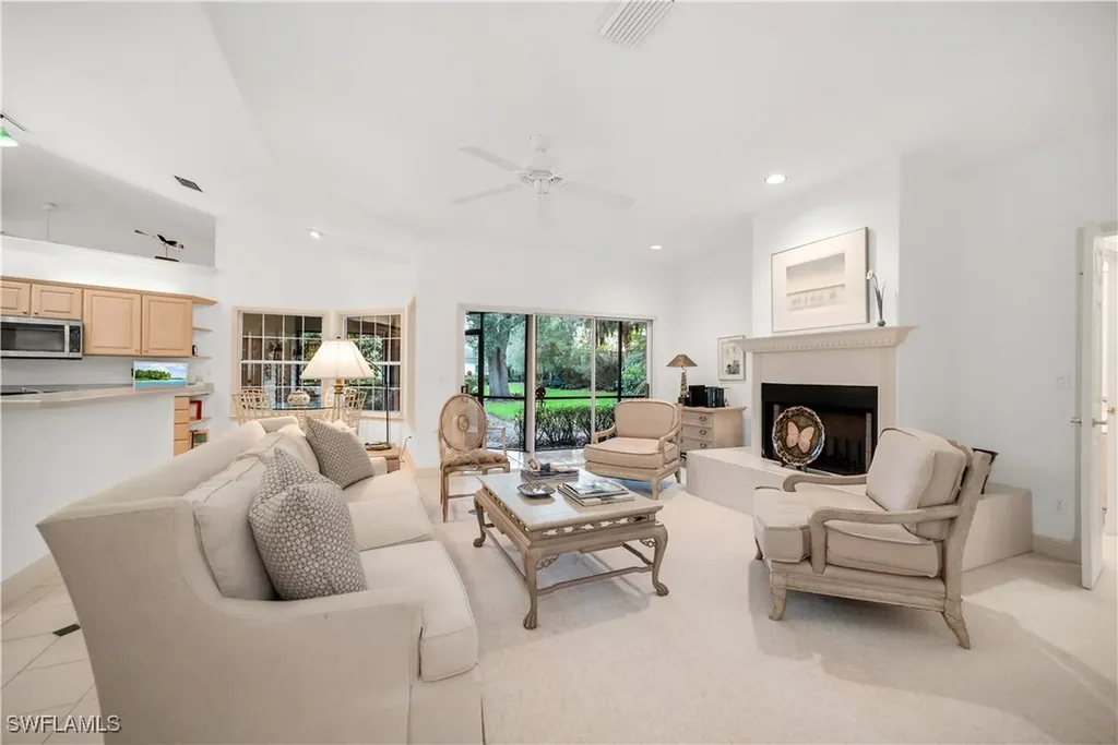 858 Wyndemere Way Naples FL 34105