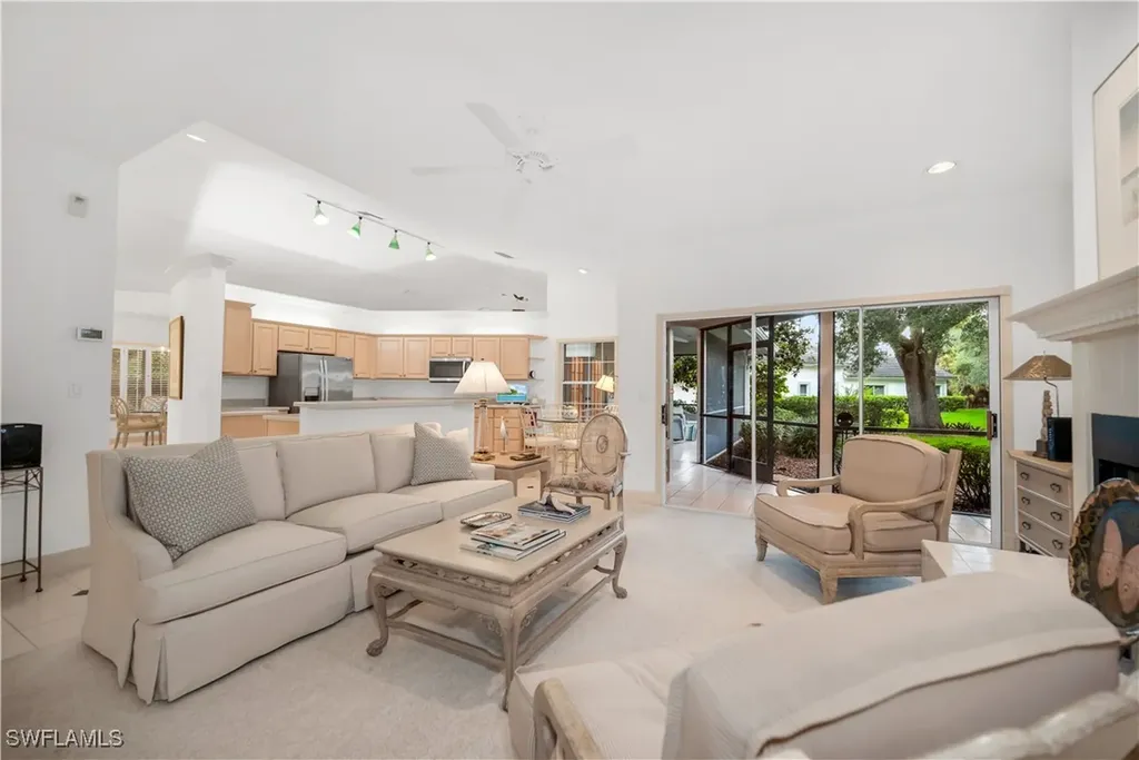 858 Wyndemere Way Naples FL 34105