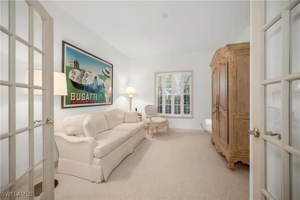 858 Wyndemere Way Naples FL 34105