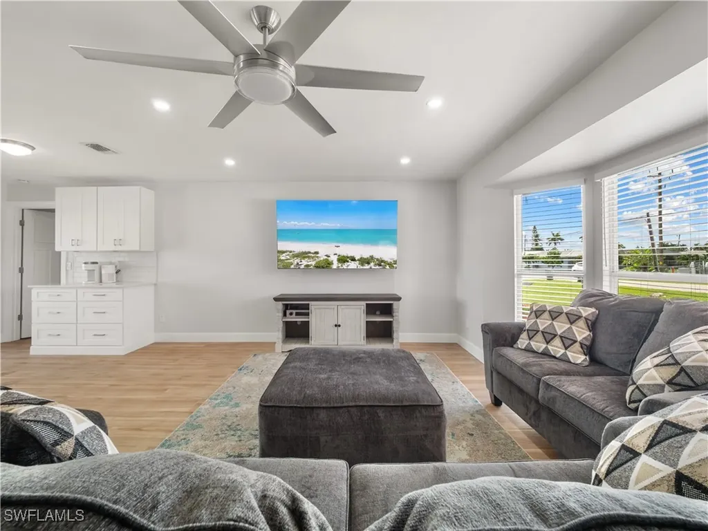 505 Monterey Avenue Cape Coral FL 33904