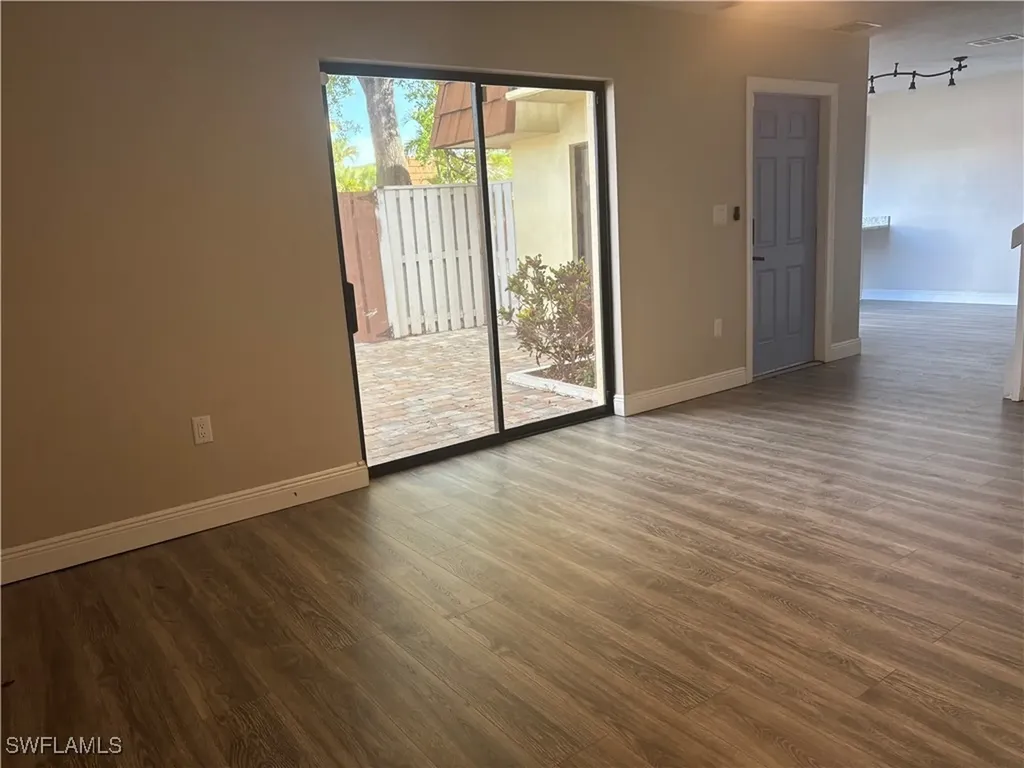 5245 Cedarbend Drive Fort Myers FL 33919