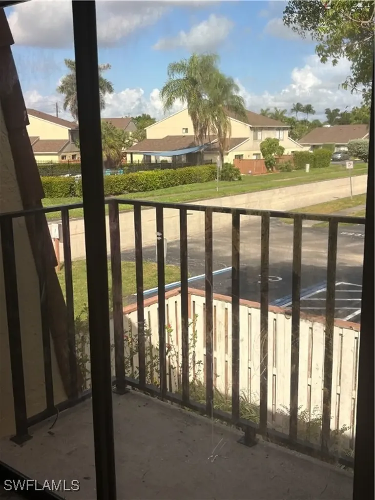 5245 Cedarbend Drive Fort Myers FL 33919