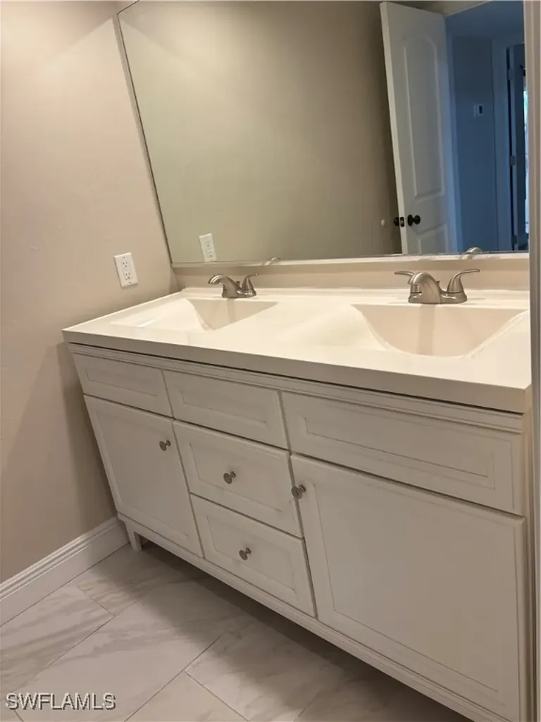 5245 Cedarbend Drive Fort Myers FL 33919
