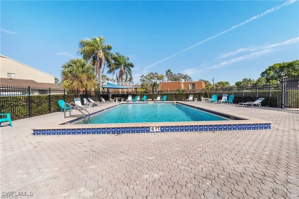 5245 Cedarbend Drive Fort Myers FL 33919