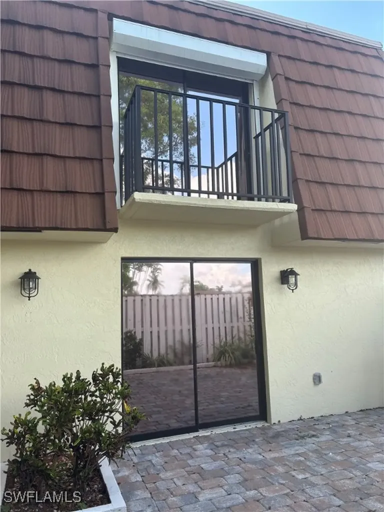 5245 Cedarbend Drive Fort Myers FL 33919