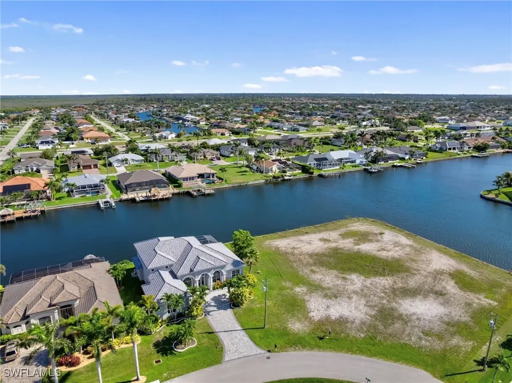 2705 SW 30th Terrace Cape Coral FL 33914