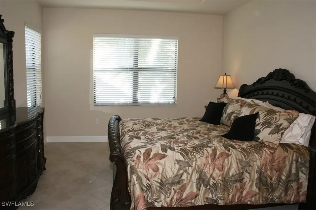 3296 Pacific Drive Naples FL 34119
