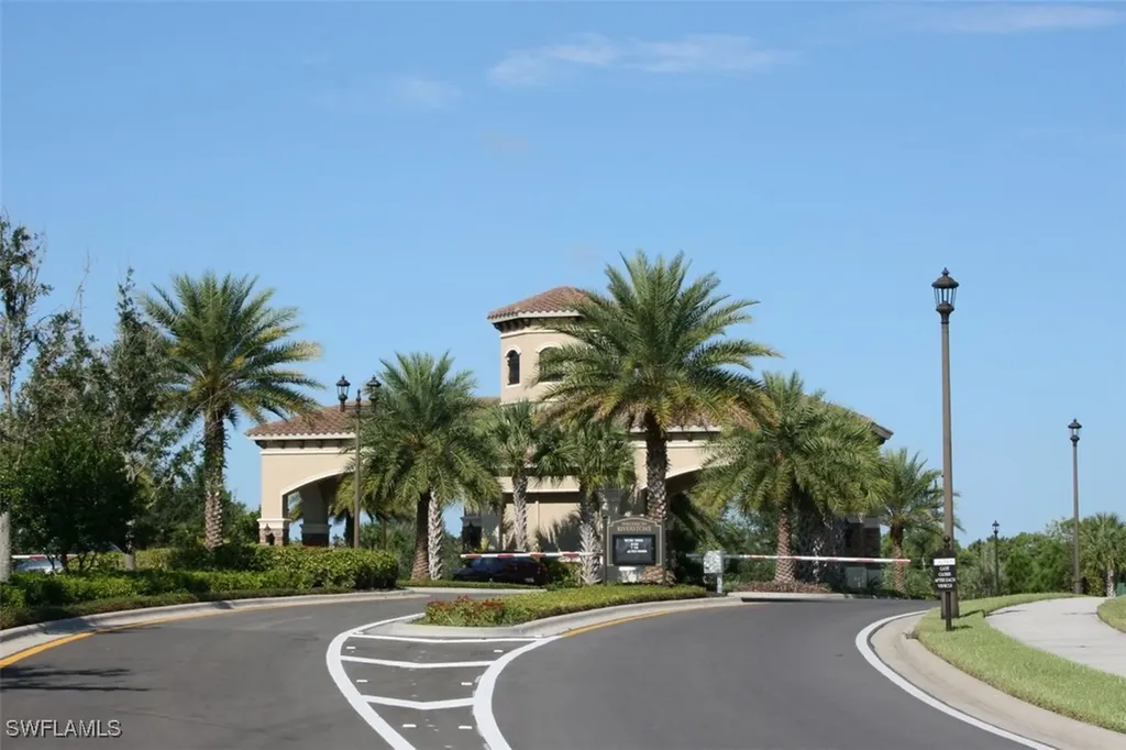 3296 Pacific Drive Naples FL 34119