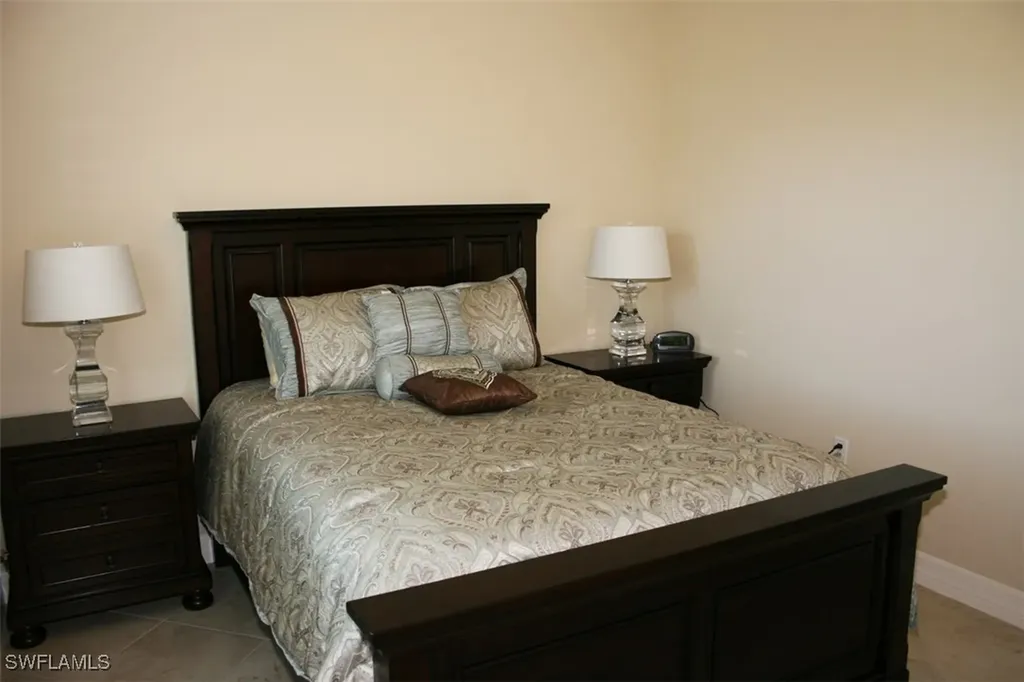 3296 Pacific Drive Naples FL 34119