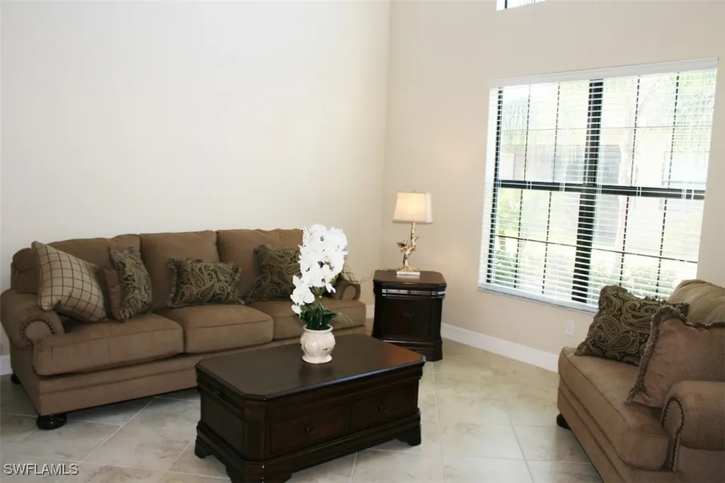 3296 Pacific Drive Naples FL 34119