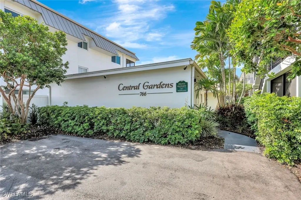 766 Central Avenue Naples FL 34102