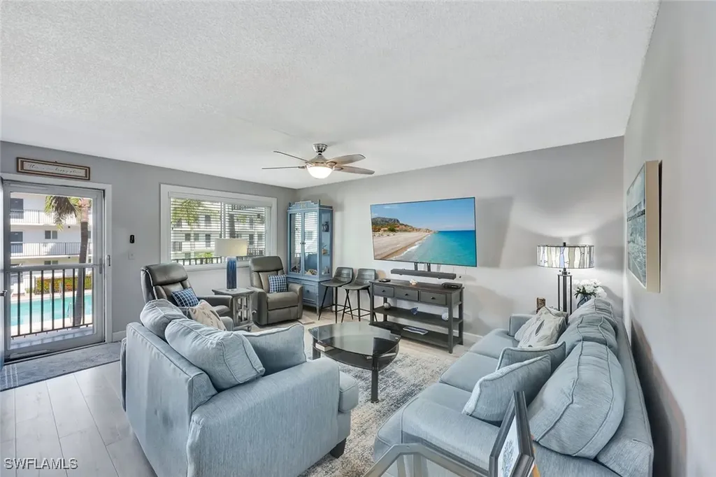 766 Central Avenue Naples FL 34102