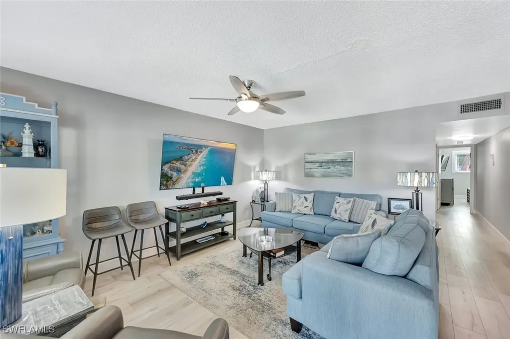 766 Central Avenue Naples FL 34102