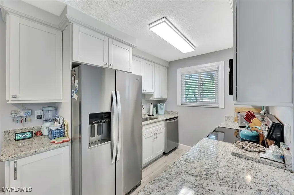 766 Central Avenue Naples FL 34102
