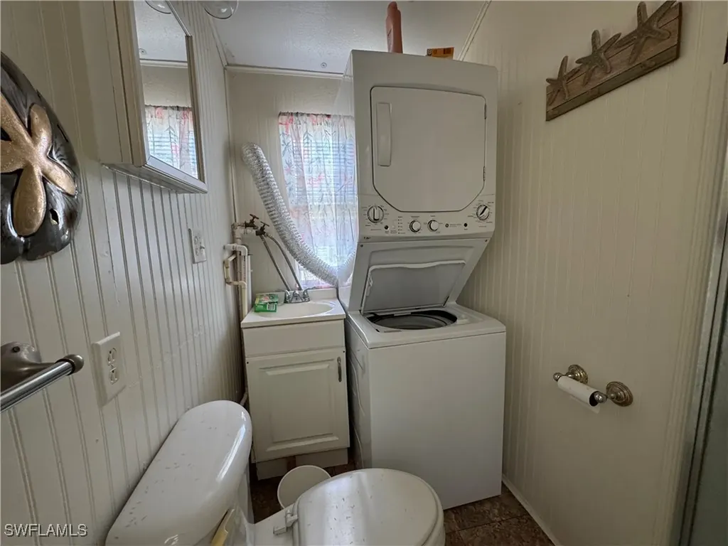 1003 Pine Drive Naples FL 34114