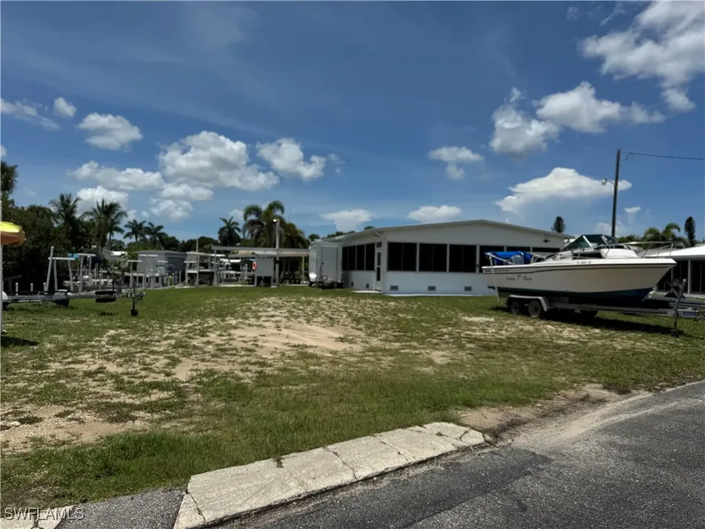 1003 Pine Drive Naples FL 34114