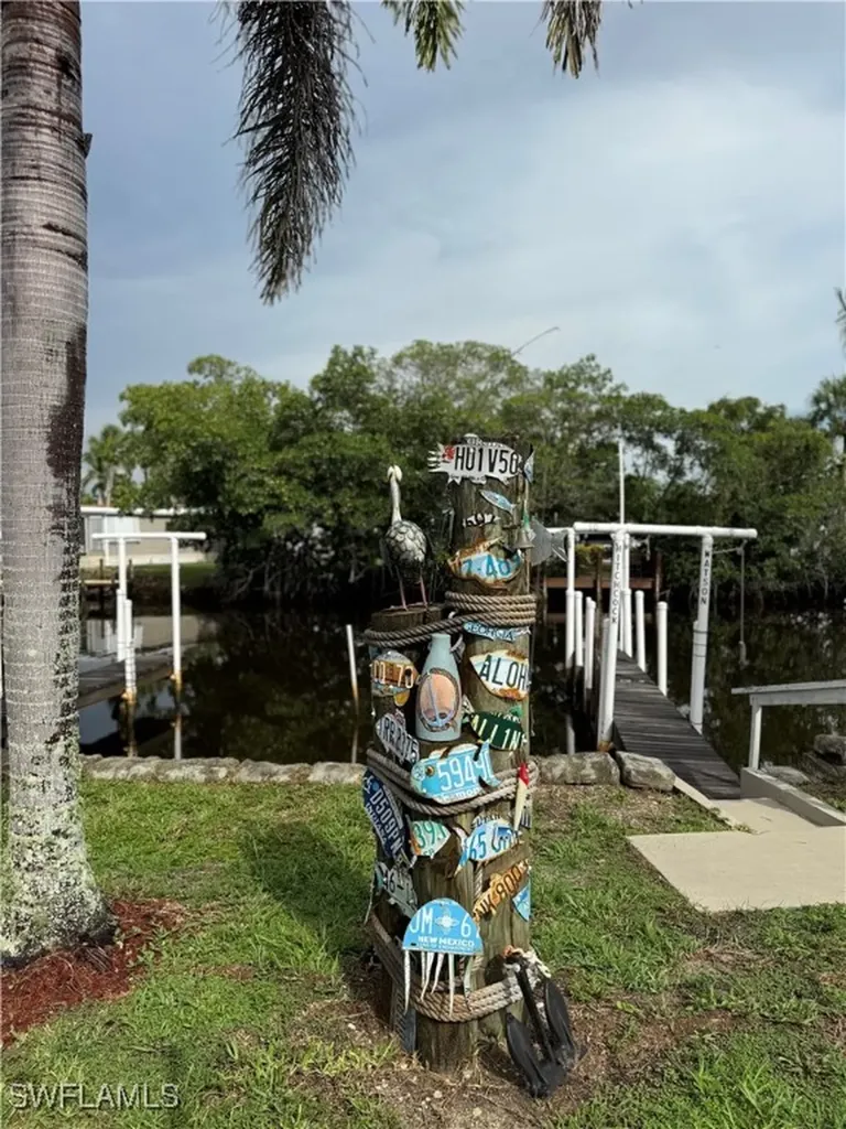 1003 Pine Drive Naples FL 34114