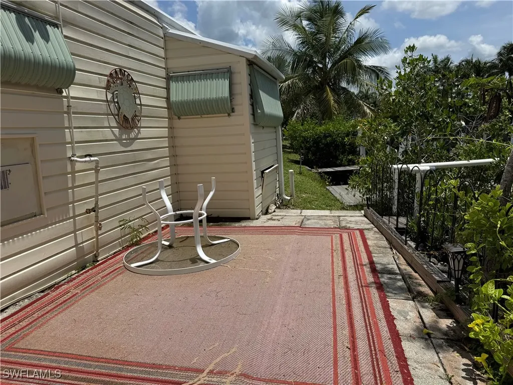 1003 Pine Drive Naples FL 34114