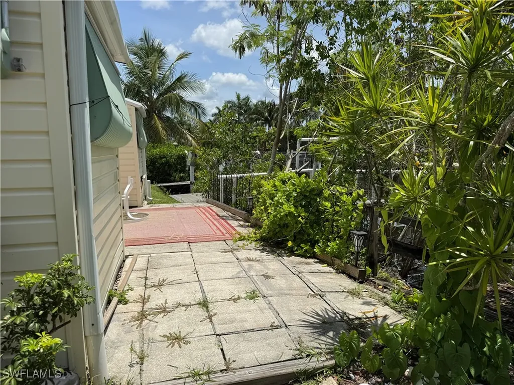 1003 Pine Drive Naples FL 34114