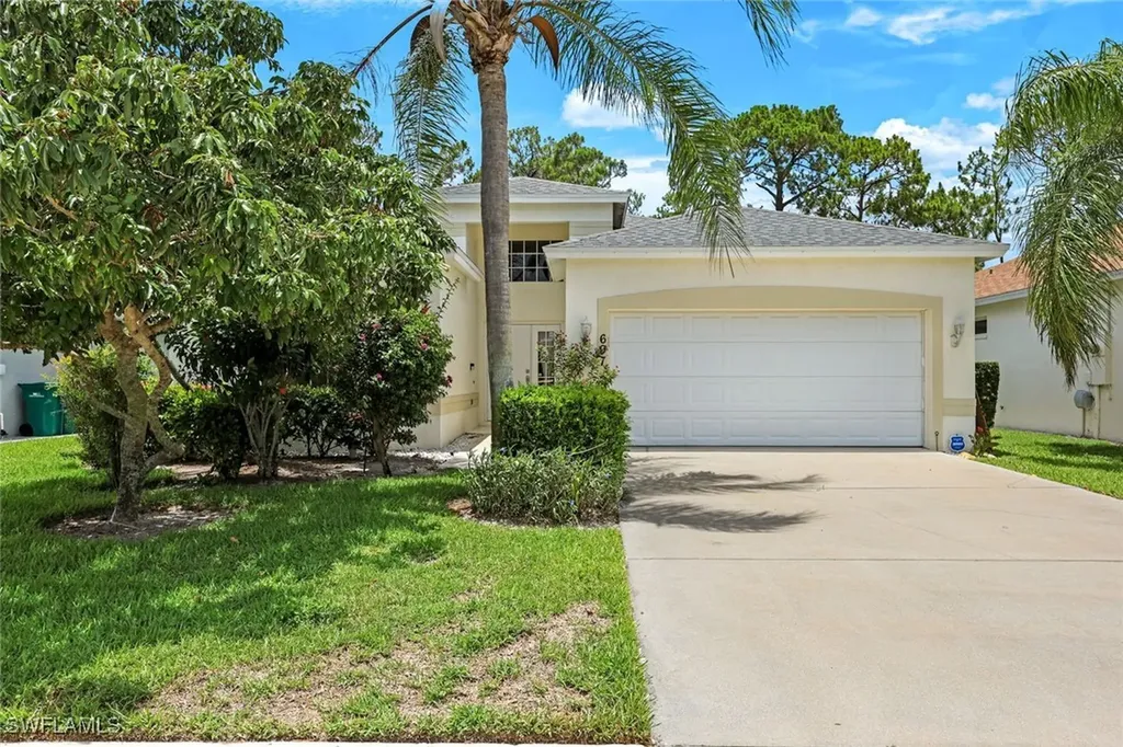 697 Crossfield Circle Naples FL 34104