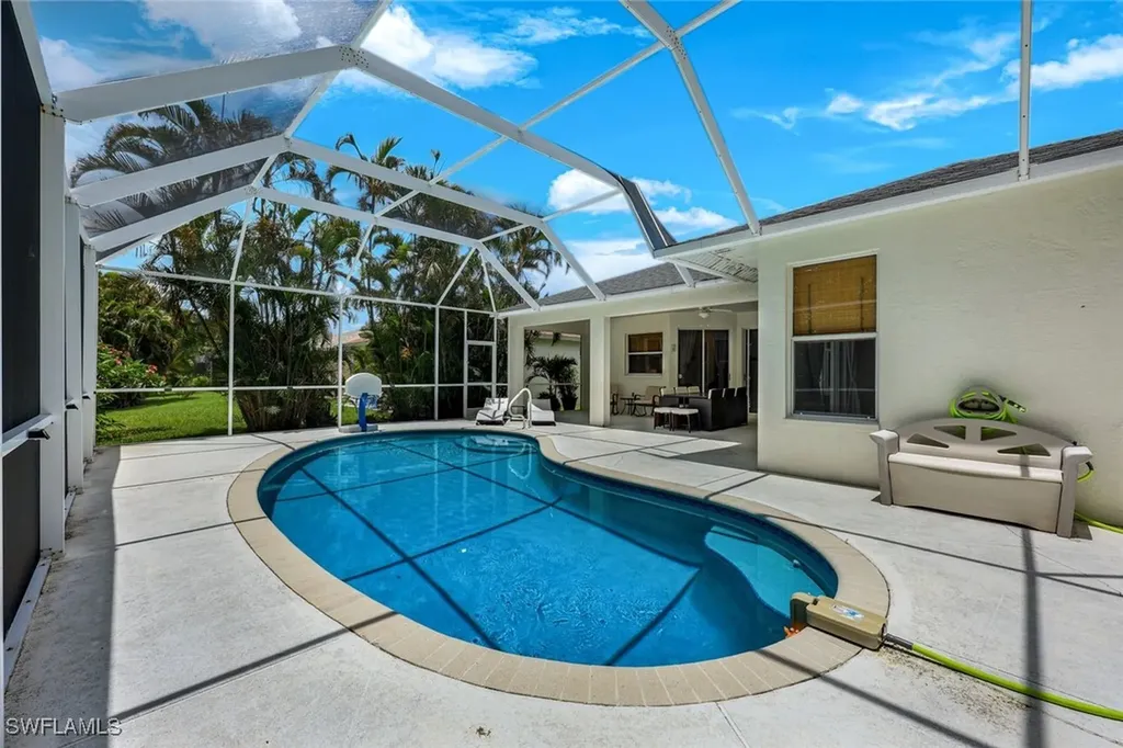 697 Crossfield Circle Naples FL 34104