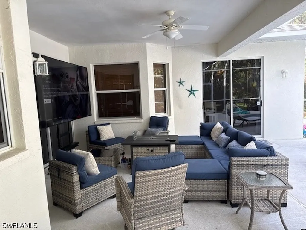 697 Crossfield Circle Naples FL 34104