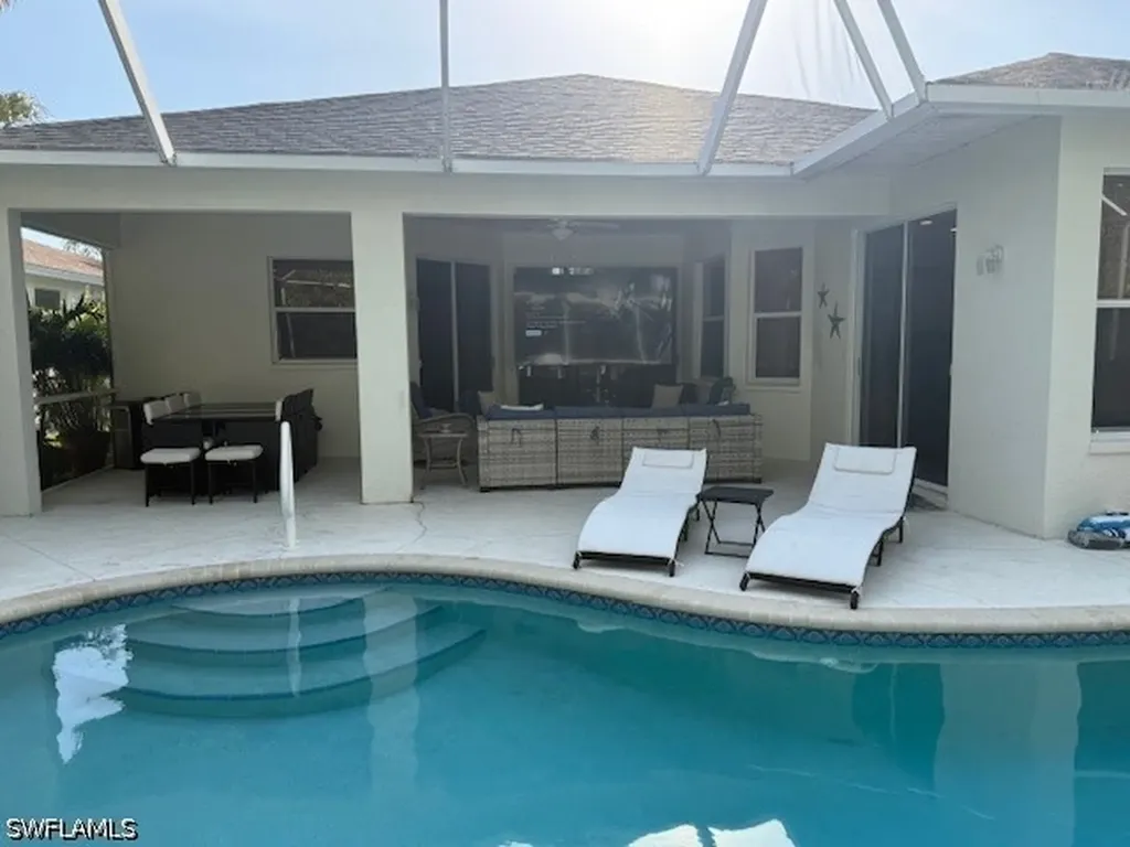 697 Crossfield Circle Naples FL 34104