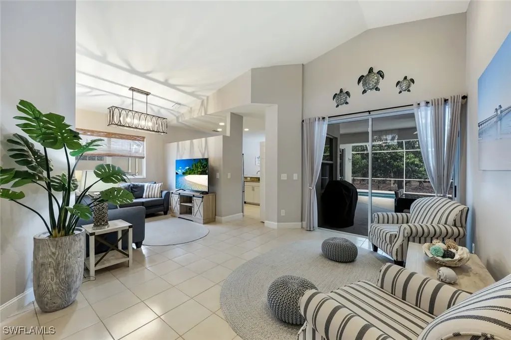 697 Crossfield Circle Naples FL 34104