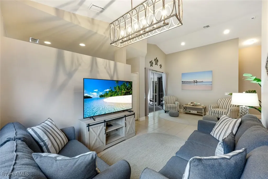 697 Crossfield Circle Naples FL 34104