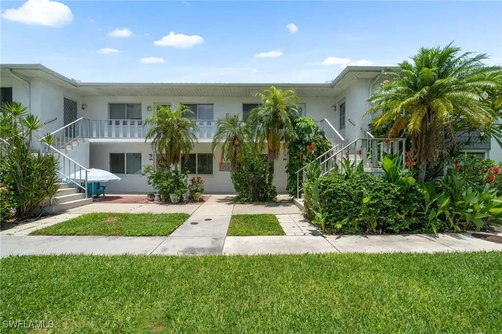 431 Van Buren Street Fort Myers FL 33916