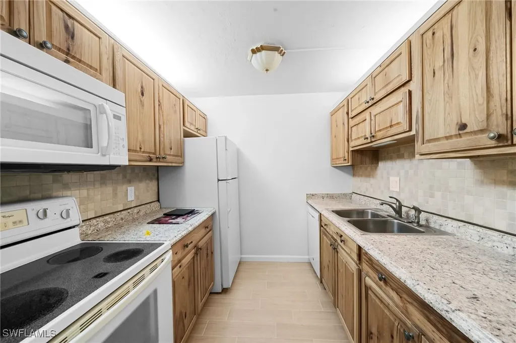 431 Van Buren Street Fort Myers FL 33916