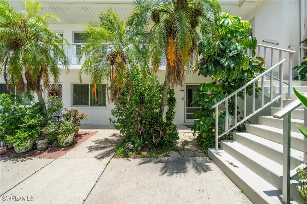 431 Van Buren Street Fort Myers FL 33916