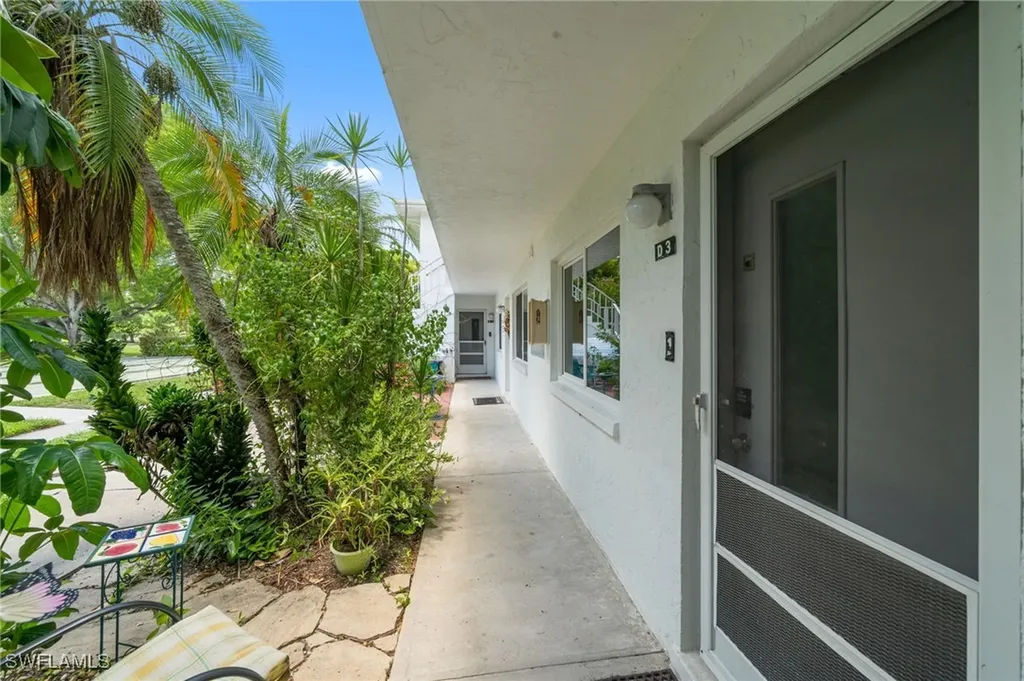 431 Van Buren Street Fort Myers FL 33916