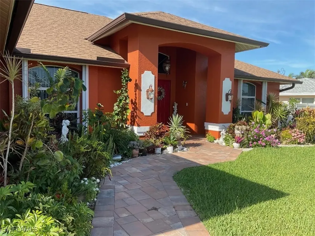 504 SE 16th Terrace Cape Coral FL 33990
