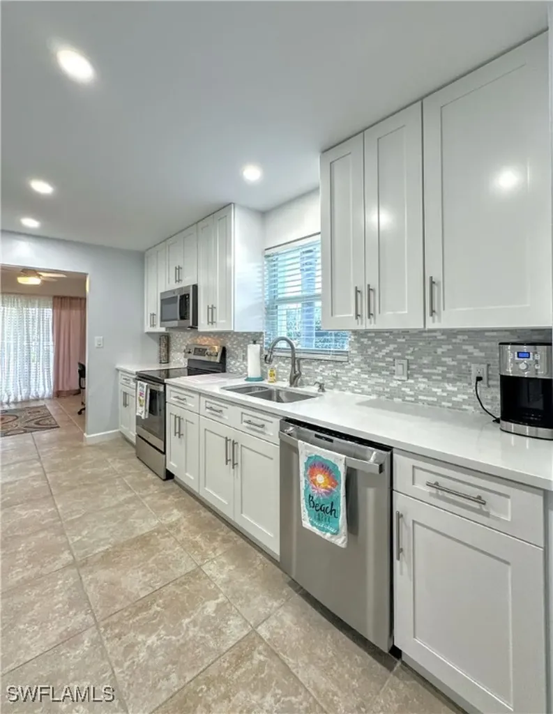 6371 Pelican Bay Boulevard Naples FL 34108