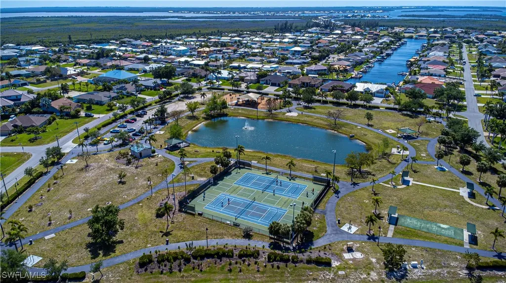 3235 SW 3rd Terrace Cape Coral FL 33991