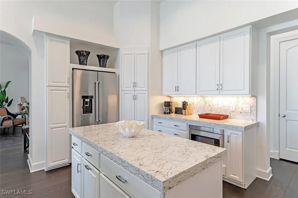 2540 Half Moon Walk Naples FL 34102