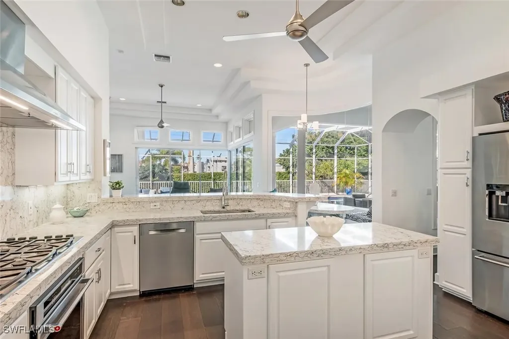2540 Half Moon Walk Naples FL 34102