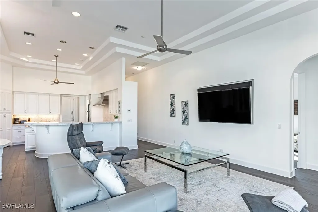 2540 Half Moon Walk Naples FL 34102