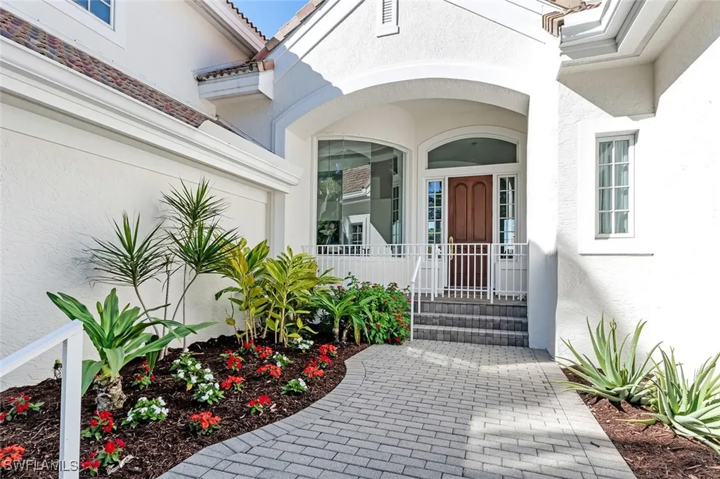 2540 Half Moon Walk Naples FL 34102