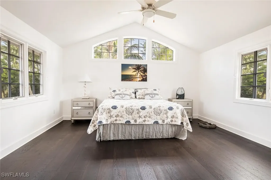 2540 Half Moon Walk Naples FL 34102